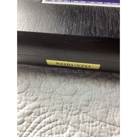 Rocky Patel Vintage Series 2003 Aged 8 Years Cigar Box Black Wooden - Picture 5 of 6